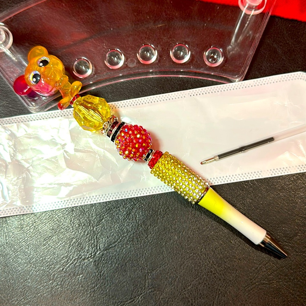 HANDMADE DISNEY BEADED PEN Doorable Series 11 Mickey Mouse SPECIAL EDITION